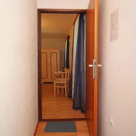 Apartament With Parking Space Veli Losinj, Losinj - 8060 Veli Lošinj